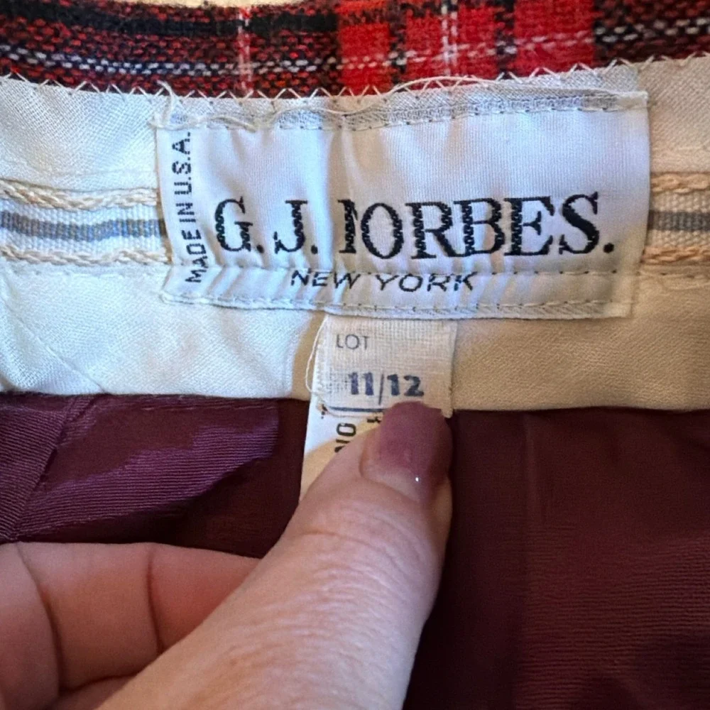 G.J. Forbes Vintage Plaid High Waisted Shorts Red Navy Blue Pleated Made‎ in USA